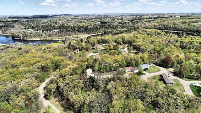 12 Dakota Ridge, Baraboo, WI 53913