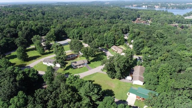 12 Dakota Ridge, Baraboo, WI 53913