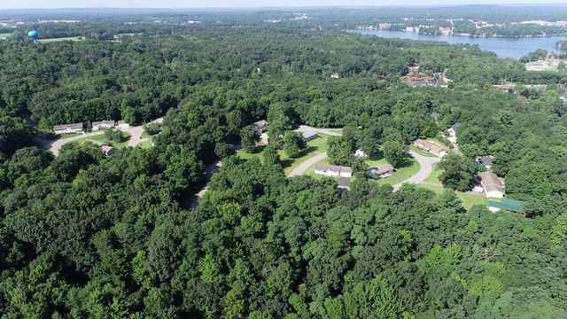 12 Dakota Ridge, Baraboo, WI 53913
