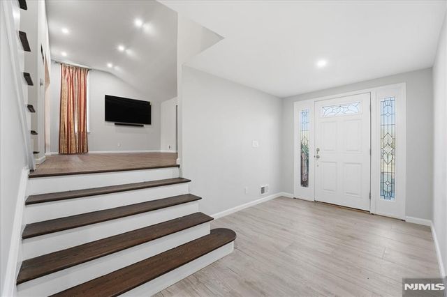 608 Covington Place, Franklin Lakes, NJ 07417