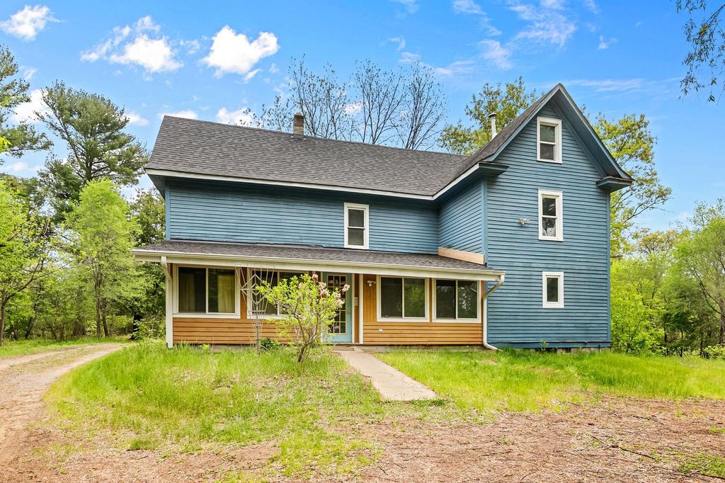 22018 Typo Creek Drive NE, Wyoming, MN 55092