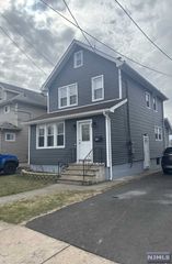430 Rutherford Avenue, Lyndhurst, NJ 07071