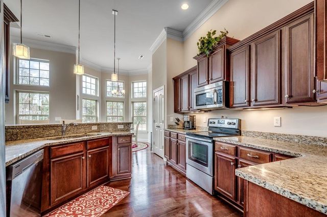 9060 Abingdon Dr., Myrtle Beach, SC 29579