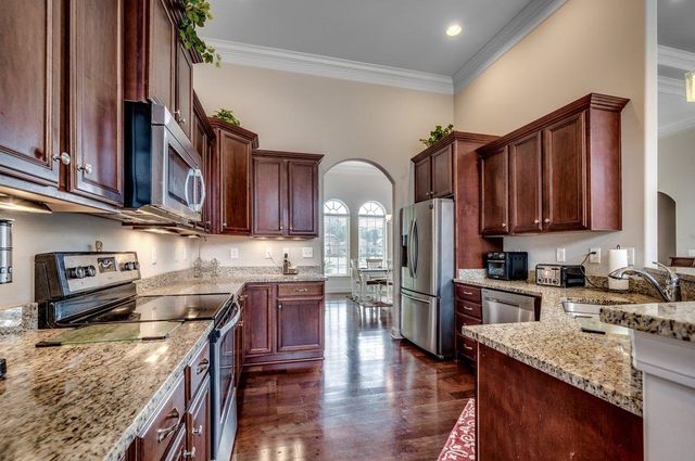 9060 Abingdon Dr., Myrtle Beach, SC 29579