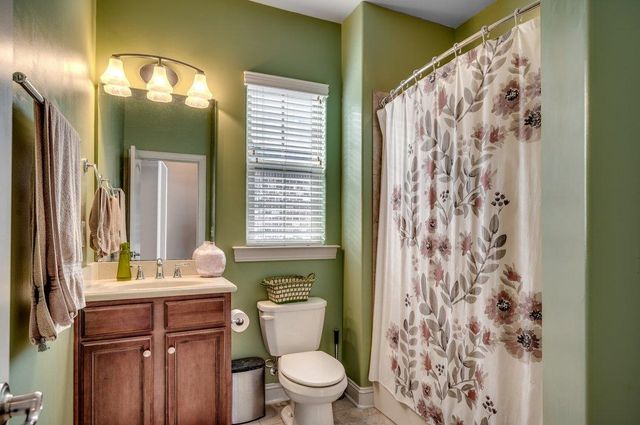9060 Abingdon Dr., Myrtle Beach, SC 29579