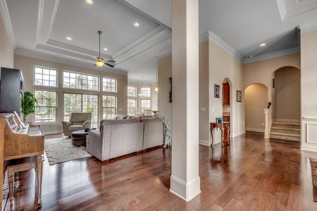 9060 Abingdon Dr., Myrtle Beach, SC 29579