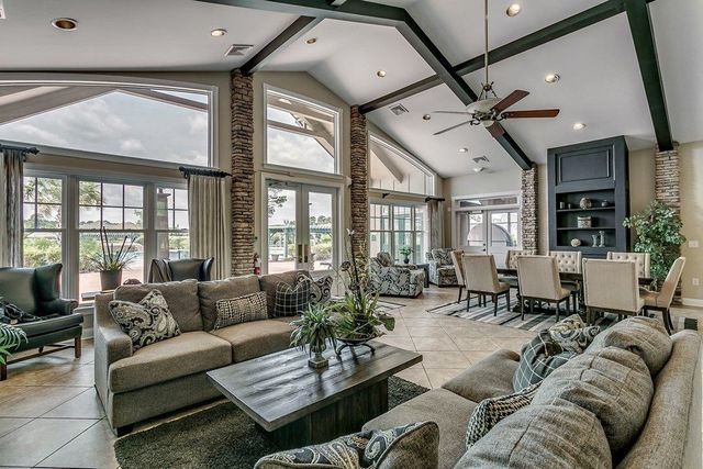 9060 Abingdon Dr., Myrtle Beach, SC 29579