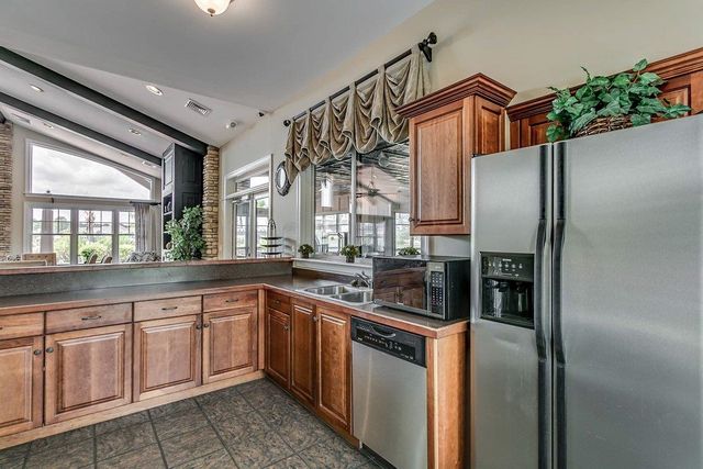 9060 Abingdon Dr., Myrtle Beach, SC 29579