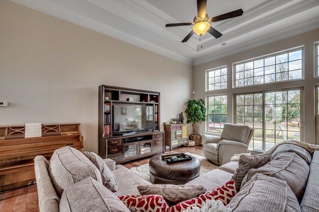 9060 Abingdon Dr., Myrtle Beach, SC 29579