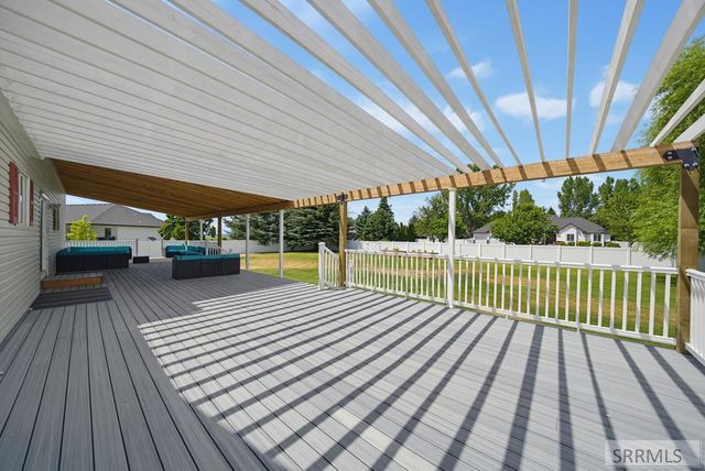 833 E 1415 N, Shelley, ID 83274