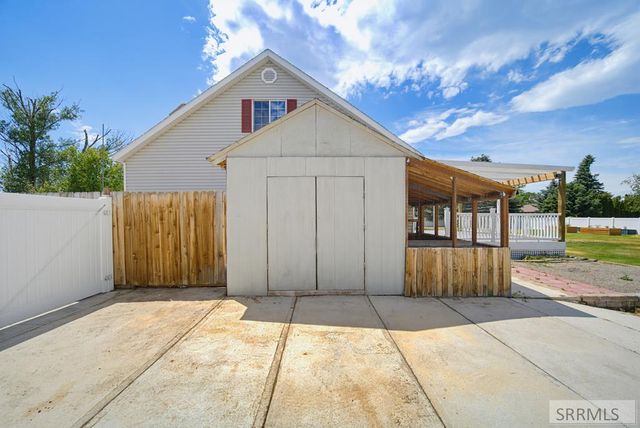 833 E 1415 N, Shelley, ID 83274