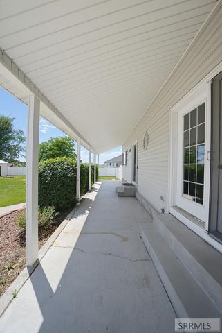 833 E 1415 N, Shelley, ID 83274
