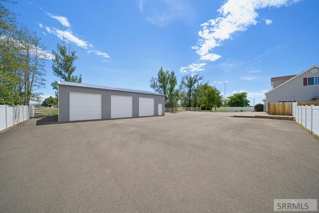 833 E 1415 N, Shelley, ID 83274