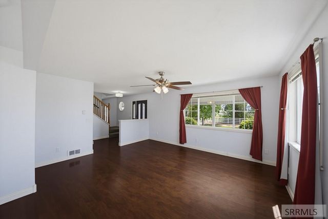 833 E 1415 N, Shelley, ID 83274