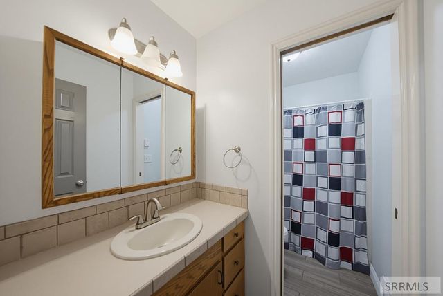 833 E 1415 N, Shelley, ID 83274