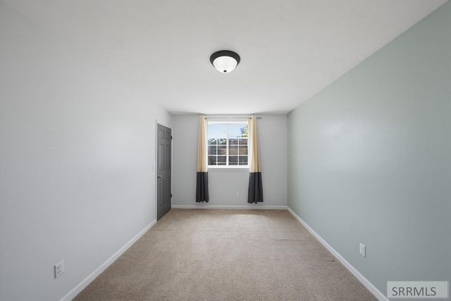 833 E 1415 N, Shelley, ID 83274