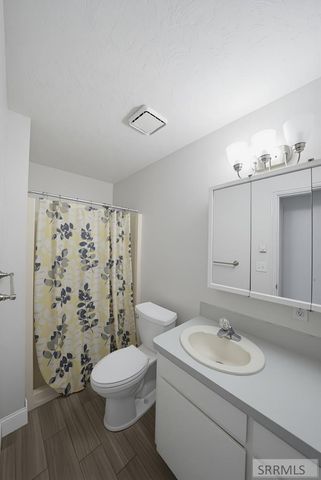 833 E 1415 N, Shelley, ID 83274