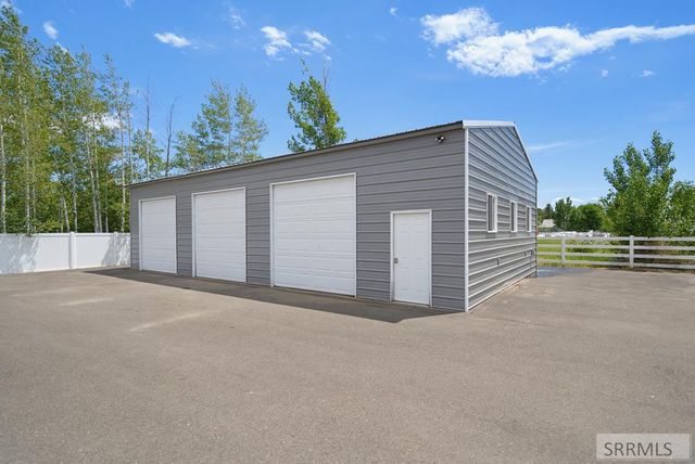 833 E 1415 N, Shelley, ID 83274