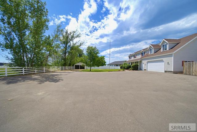 833 E 1415 N, Shelley, ID 83274