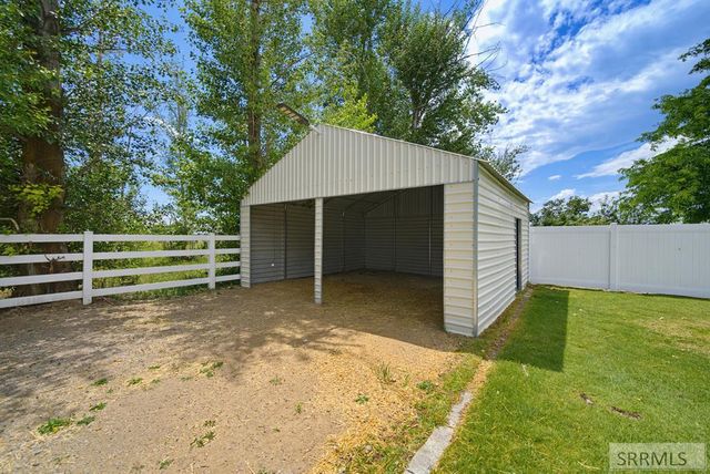 833 E 1415 N, Shelley, ID 83274
