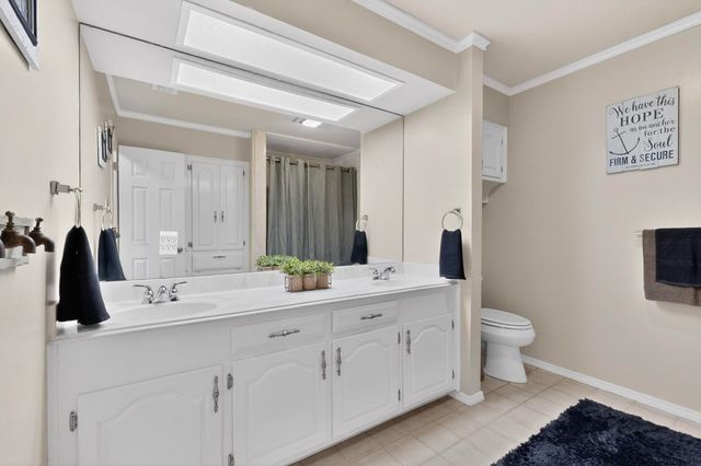 623 S Harbor Court, Granbury, TX 76048