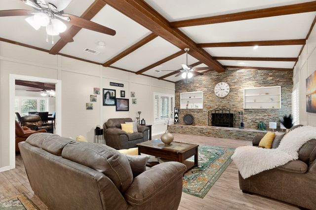 623 S Harbor Court, Granbury, TX 76048