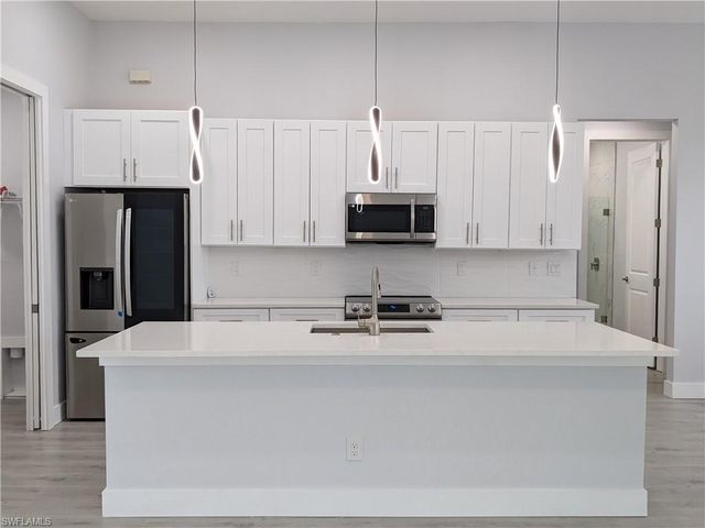 3027 SW 16th PL, Cape Coral, FL 33914