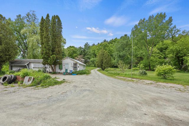 348 Center Street, Pownal, VT 05261