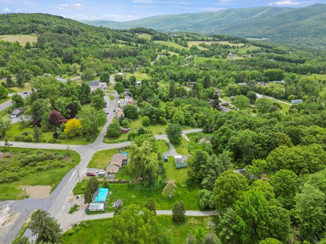 348 Center Street, Pownal, VT 05261