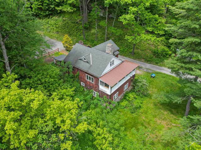 348 Center Street, Pownal, VT 05261