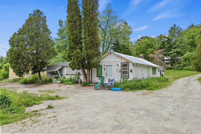 348 Center Street, Pownal, VT 05261