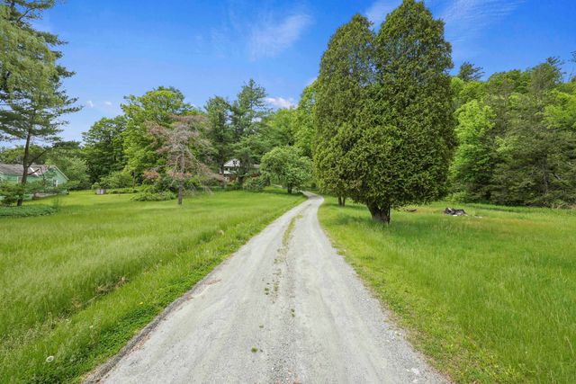 348 Center Street, Pownal, VT 05261