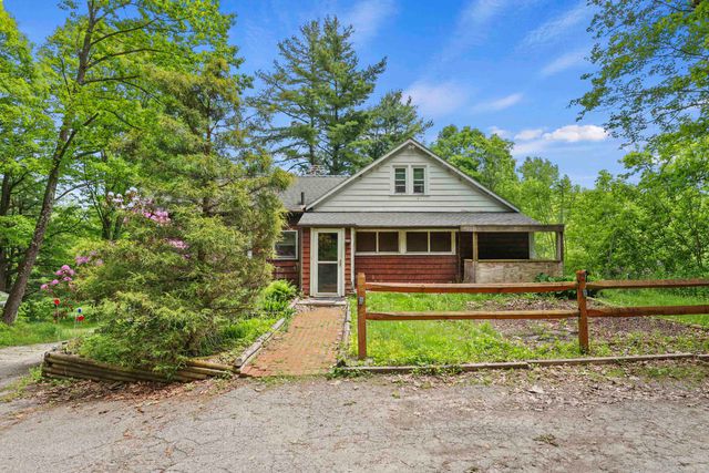 348 Center Street, Pownal, VT 05261