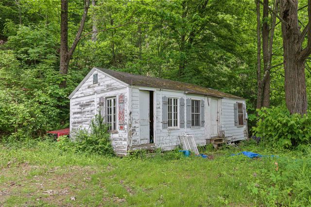 348 Center Street, Pownal, VT 05261