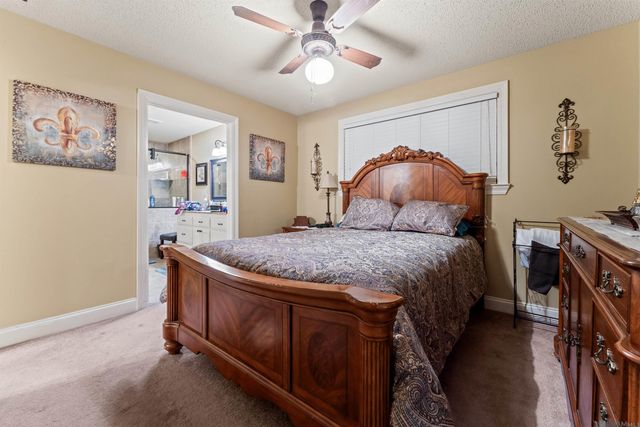 2054 Rowcliff Dr, Port Allen, LA 70767