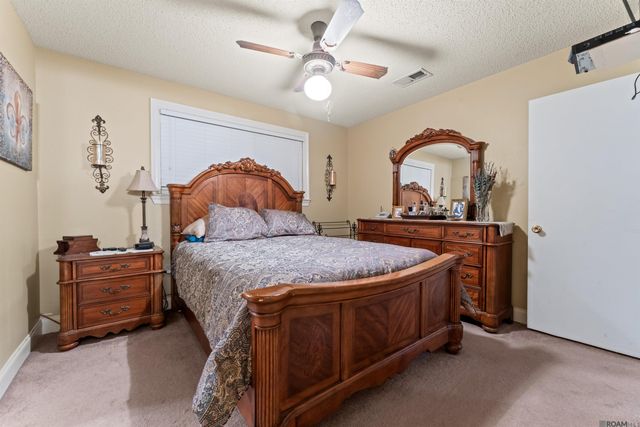 2054 Rowcliff Dr, Port Allen, LA 70767