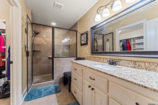 2054 Rowcliff Dr, Port Allen, LA 70767