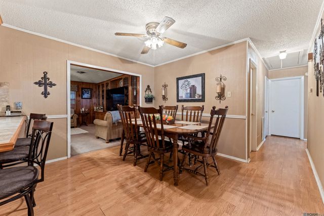 2054 Rowcliff Dr, Port Allen, LA 70767