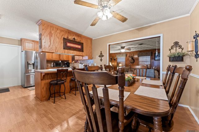 2054 Rowcliff Dr, Port Allen, LA 70767