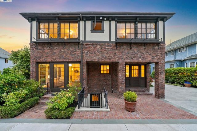 1232 Bay Street, Alameda, CA 94501