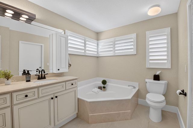5606 Aspen Ridge Circle, Delray Beach, FL 33484