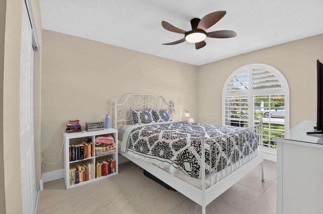 5606 Aspen Ridge Circle, Delray Beach, FL 33484