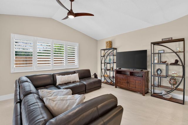 5606 Aspen Ridge Circle, Delray Beach, FL 33484