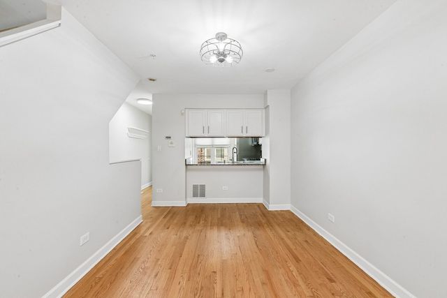 8029 Lincoln Avenue, Skokie, IL 60077