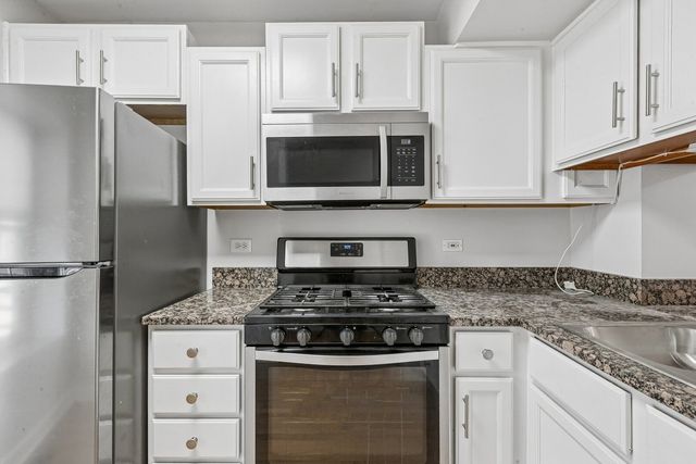 8029 Lincoln Avenue, Skokie, IL 60077