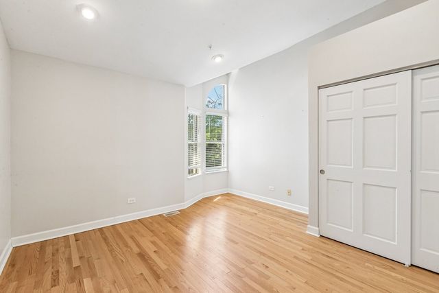 8029 Lincoln Avenue, Skokie, IL 60077