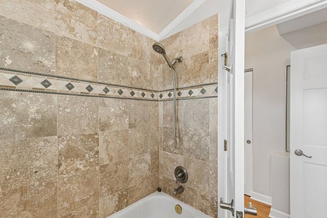 8029 Lincoln Avenue, Skokie, IL 60077