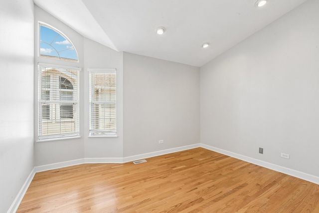 8029 Lincoln Avenue, Skokie, IL 60077