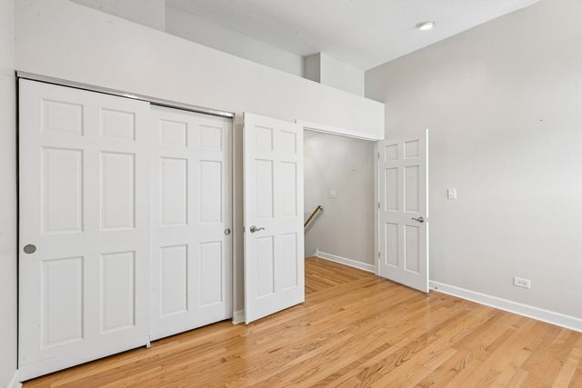 8029 Lincoln Avenue, Skokie, IL 60077