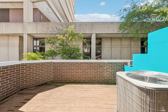 8029 Lincoln Avenue, Skokie, IL 60077